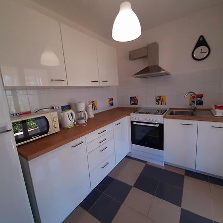 Apartments With A Parking Space Presika, Labin - 7390 Εξωτερικό φωτογραφία