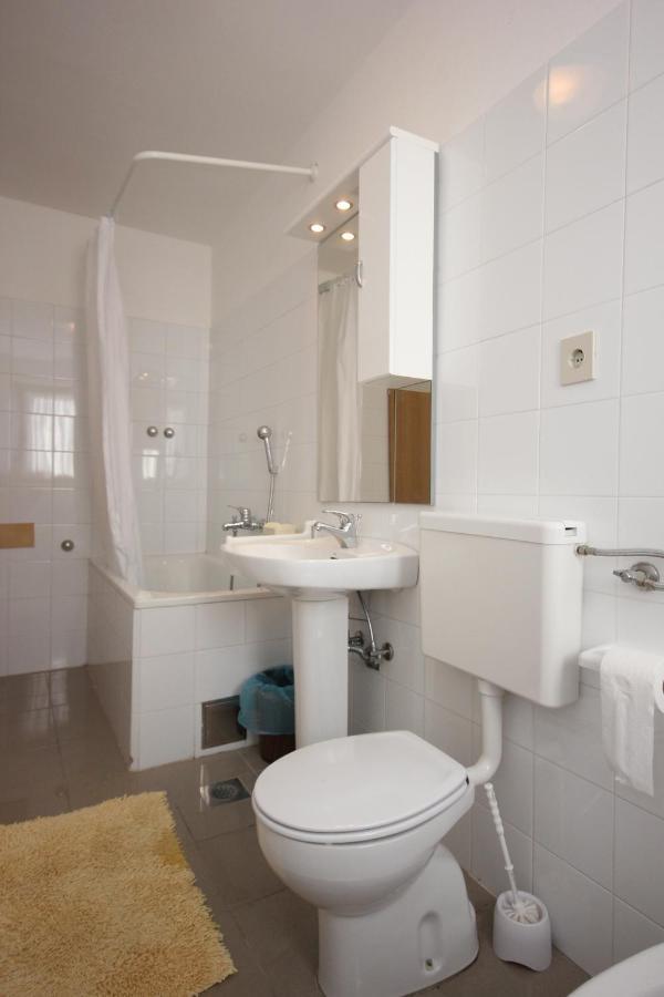 Apartments With A Parking Space Presika, Labin - 7390 Εξωτερικό φωτογραφία